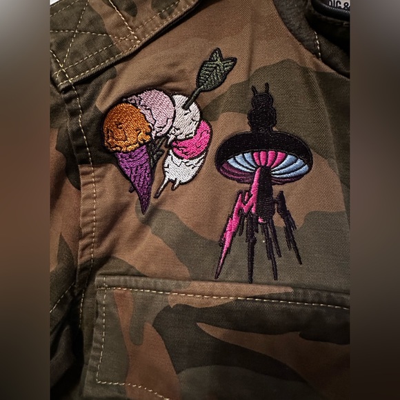 Zadig & Voltaire camouflage jacket with patches - Picture 5 of 8